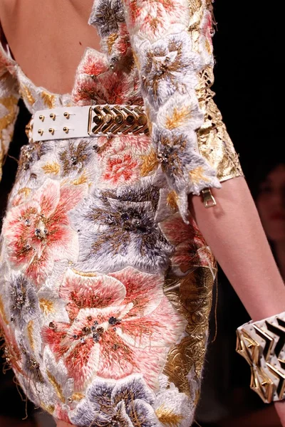 Look 60
